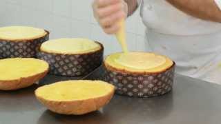 Panettone farcito con crema al limoncello di Alfonso Pepe [upl. by Joeann]