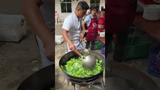 江西上饒大席上的解膩菜，炒油麥菜，這道青菜是最受歡迎的吧 food 美食 地方特色美食 delicious [upl. by Jarita]