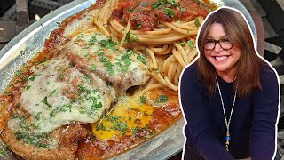 How to Make Mamma LeonesStyle Veal Parmigiana  Rachael Ray [upl. by Hnirt]