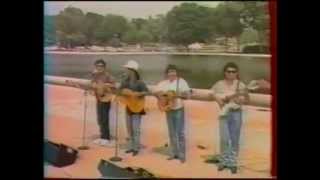 Gipsy Kings live WashingtonCaminando por la calle and Volare [upl. by Lekzehcey608]