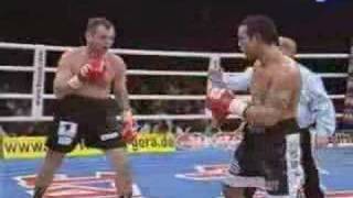 Sven Ottke vs Robin Reid Round 67 [upl. by Inele]