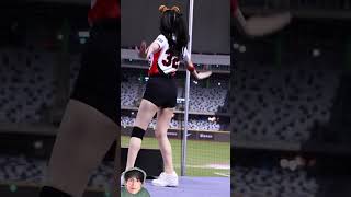 Cheerleading kiatigers magnetic illit leeyounghyun 이주은 [upl. by Tiat]