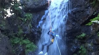 Canyoning découverte dune activité rafraichissante [upl. by Ennailuj289]