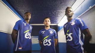 Découvrez les nouveaux maillots du Racing 20182019 [upl. by Barnaby117]