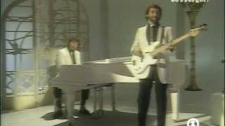 Chas amp Dave  Aint No Pleasing You [upl. by Ahtebbat157]