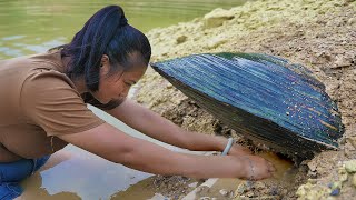 The mining process of freshwater pearls collecting wild highquality pearls purely by hand [upl. by Ongun]