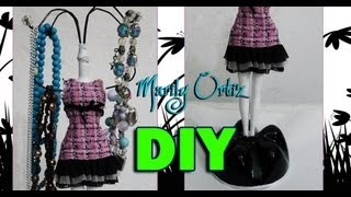 DIY ✄PORTA COLLARES Y PULSERAS DE MUÑECA ◘ RECICLANDO ◘ [upl. by Perseus]