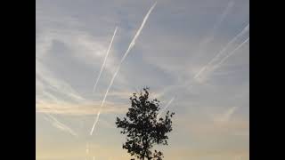 Woher kommt diese MASSE AN CHEMTRAILERN Ca 100 Überflüge in ca 30 Minuten [upl. by Amitie]