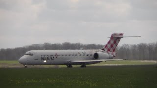 Décollage Boeing 717 de VOLOTEA pour Naples [upl. by Orhtej]