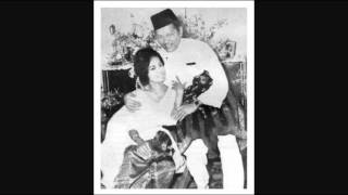 PRamlee amp Saloma  Malam Ku Bermimpi [upl. by Nnahgem]