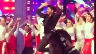 LEAKED VIDEO Shah Rukh Khan Gives Thrilling Performance On JABRA FAN At TOIFA 2016 [upl. by Fryd341]