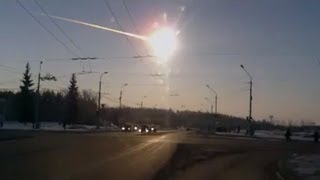 15022013 Meteoreinschlag in Russland Tscheljabinsk Explosionen 1000 Verletzte [upl. by Ylrebmit451]