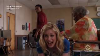 Community S01E18  Nana prende sculacciate ha Britta [upl. by Stefania]