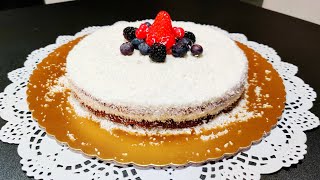 TORTA FREDDA con Yogurt Greco e cuore di frutti di bosco RICETTA LIGHT [upl. by Atinrehs]