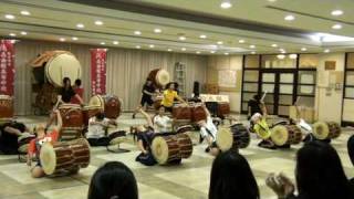 Hitsuyukan High School Taiko drums [upl. by Schweitzer]