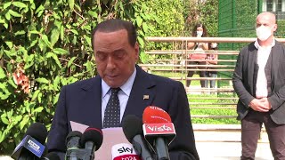 Coronavirus lappello di Berlusconi Rispettate le regole siamo tutti a rischio contagio [upl. by Adianes]