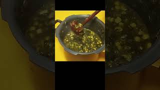 अंबाडीची भाजी आवडत नाही मग अशी करून पहा Ambadichi Bhaji indianrecipe healthyfood greenvegetable [upl. by Eninaej]