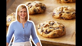 Anna Olson Bakes Her Famous Classic Chocolate Chip Cookies [upl. by Eedyaj]