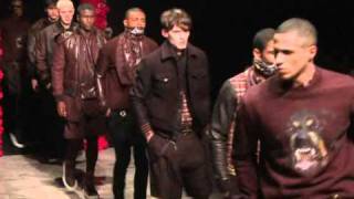 Défilé Homme AutomneHiver 201112 de Givenchy [upl. by Eidarb64]