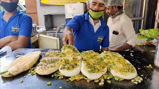 Rajkot Special Masala Kulcha  Cheese Garlic Kulcha  Indian Street Food [upl. by Newmark]