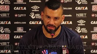 Entrevista pósjogo Atlético Paranaense 0x0 Chapecoense  Weverton [upl. by Yrrak]