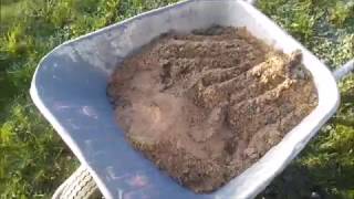 COMMENT FAIRE UN SABLE ANTIPARASITES POUR LES POULES [upl. by Reede824]