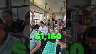 Subastando una tele en un transporte público [upl. by Ahsa345]