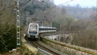 Unidades serie 200 de Euskotren en el viaducto de Orio [upl. by Inaej]