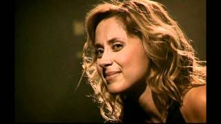 Je Taime  Lara Fabian at Live 2002 concert HD quality [upl. by Queridas714]