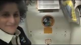 How do Astronauts Live Eat Sleep and use the Bathroom in Space [upl. by Teplitz]