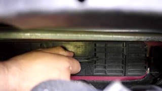 How to replace the air cabin filter on Peugeot 308 307 and Citroen C4 [upl. by Odlonra]