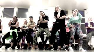 Mavado quotDelilahquot  Dancehall steps  Mash It Up Fitness choreo by Alicja Blachut  Pineapple London [upl. by Nairrod]