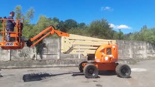 Plataforma articulada diésel 16 m JLG E450AJ [upl. by Eimirej618]