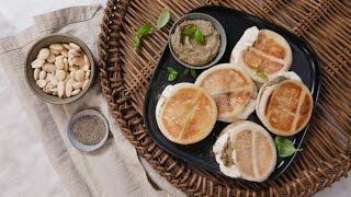 La ricetta delle tigelle con stracchino e pesto di melanzane pronte in 20 minuti [upl. by Ydniw]