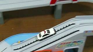 Tomica トミカワールド 高速道路にぎやかドライブ [upl. by Grearson215]