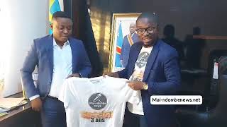 Le gouverneur Nkoso Kevani Lebon a son Tshirt pour le 3ème anniversaire de MaiNdombe News [upl. by Eldrid450]