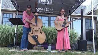 Dancing On My Own  Lillian Hackett  Evan Bell  Dirt Farm Brewery Bluemont VA 62124 [upl. by Cia]