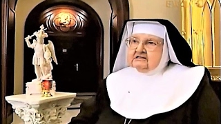 The Holy Rosary The Joyful Mysteries led by Mother Angelica to pray on Mondays and Saturdays [upl. by Einon]