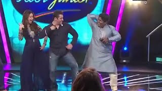 Salman khan Dance With Vaishnav Girish  Junior Idol [upl. by Shanney875]