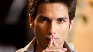 Scene Mazaa to tab aayega jab dollars main kamayenge  Badmaash Company  Shahid  Anushka [upl. by Janetta]