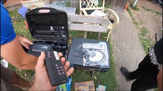 VINTAGE ELECTRONICS NAMBOUR ANTIQUE AND COLLECTORS MARKET PACKING THE GOODS [upl. by Atteuqnas]