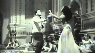 Cantinflas Bailando Cumbia del amor [upl. by Sidman397]