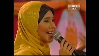 Lagu Raya Minal Aidil  Sharifah Aini amp Waheeda [upl. by Aiclef]