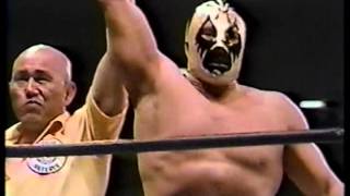 Mil Máscaras vs The Destroyer US heavyweight championship ☆1977 [upl. by Euqram]