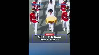 SEPATU Pembawa Baki Paskibraka Nasional Terlepas saat Upcara 17 Agustus 2023 [upl. by Leummas]