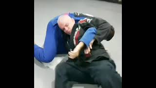 JiuJitsu  Chave de Ombro partindo de Quatro Apoios [upl. by Zurn303]