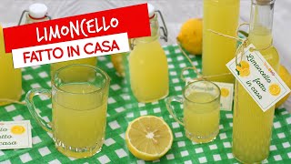 Limoncello fatto in casa ricetta del liquore al limone [upl. by Aistek]