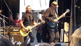 Foghat  Slow Ride Live at Ribfest 2014 [upl. by Andreas]