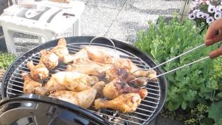 Kippenbouten bakken op de Weber Compact 47 barbecue [upl. by Hares]