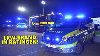 LKWBRAND IN RATINGEN  Heckbereich eines Aufliegers in Vollbrand  Starke Rauchentwicklung [upl. by Dhar]